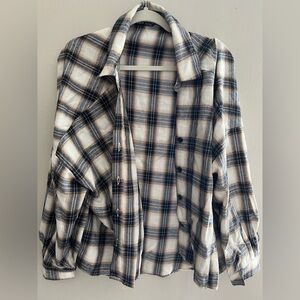 NWOT SHEIN oversized plaid asymmetrical hem shirt